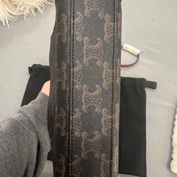 Celine Handbag - Picture 3 of 5